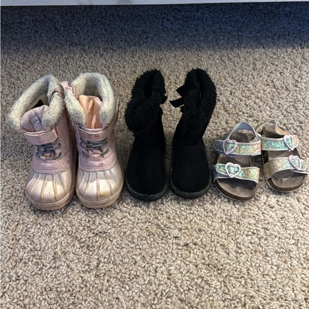 Toddler size 6 snow boots, winter boots and sandals